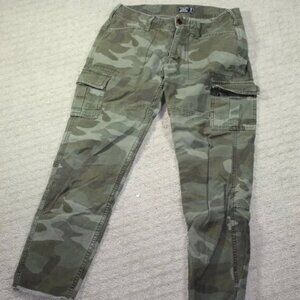 Abercrombie Camouflage Cargo Pants- Size 31